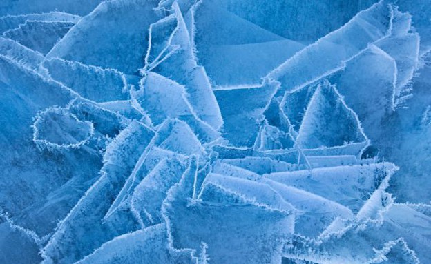 שברים בקרח, תופעת טבע באגם