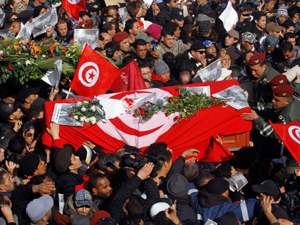 הפגנות ענק בתוניסיה (צילום: רויטרס)