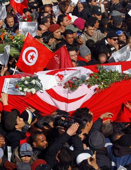 הפגנות ענק בתוניסיה (צילום: רויטרס)