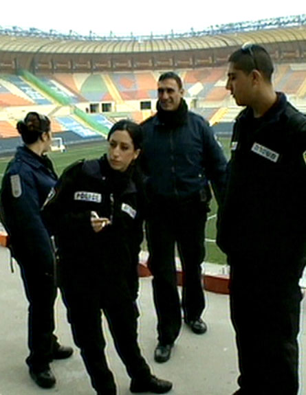 משטרה מאבטחת את משחק הכדורגל של ביתר (צילום: חדשות 2)