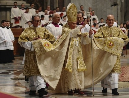 הרגעים הוורודים של האפיפיור (צילום: אימג'בנק/GettyImages)