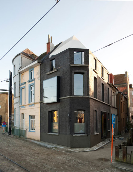 בית בלגיה חיצוני שיחזור (צילום: Luc Roymans)
