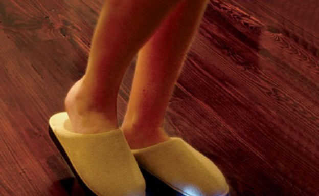 חמישייה נעלי בית (צילום: www.brightfeetslippers.com)