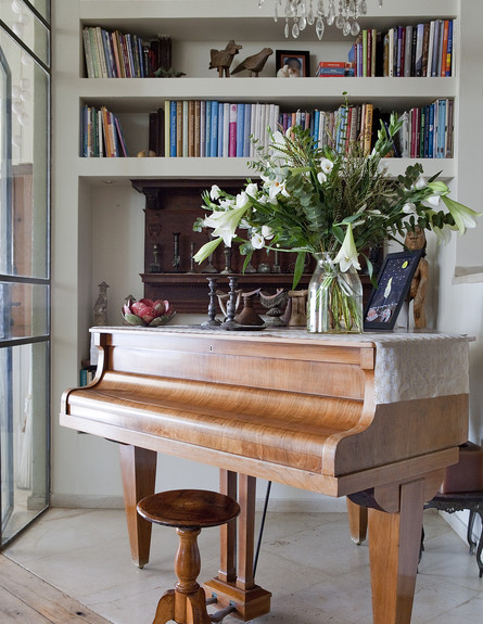 הביתה סלעית פסנתר כיסא (צילום: הגר דופלט)