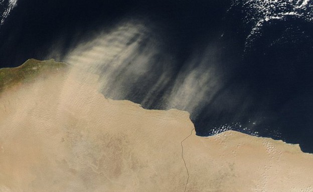 חול בים, תמונות מהחלל