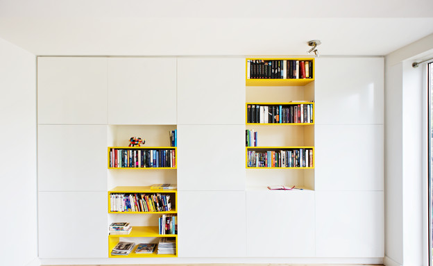 אטלייה, ספרייה בארון אטלייה, ספרייה בארון