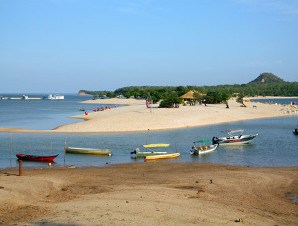 אלטר דו שאו, ברזיל, חופים מבודדים