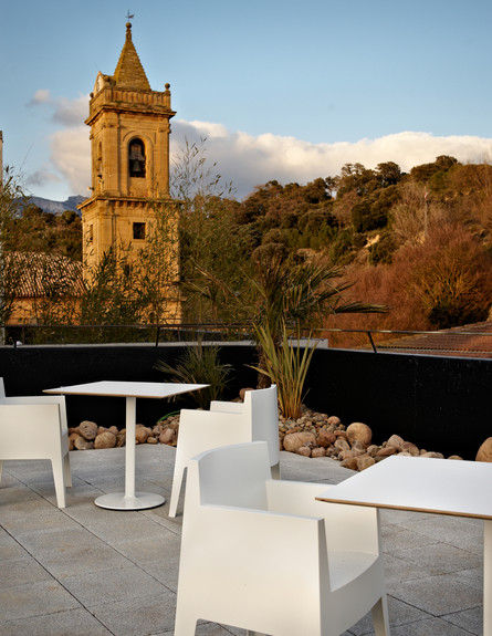 מלון בספרד, נוף הררי (צילום: מתוך האתר hotelviura)