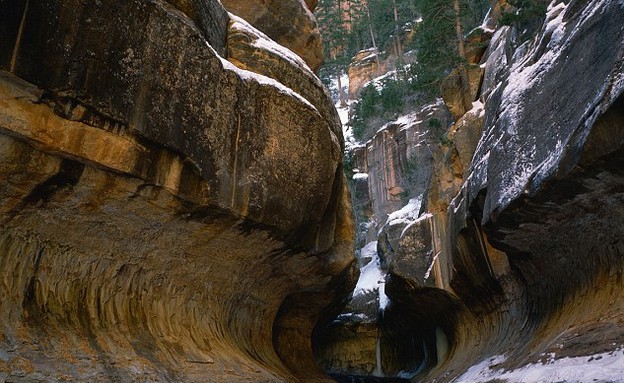 מבט מרחוק, רכבת תחתית טבעית