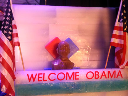 פסל הקרח בדמות אובמה (צילום: יוסי זילברמן, חדשות 2)