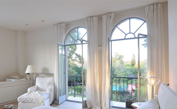 גליה שטרנברג, חדר שינה חלונות (צילום: שי אדם)