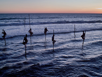 דייגים בסרי לנקה, תמונות מהעולם (צילום:  Julie Mayfeng)