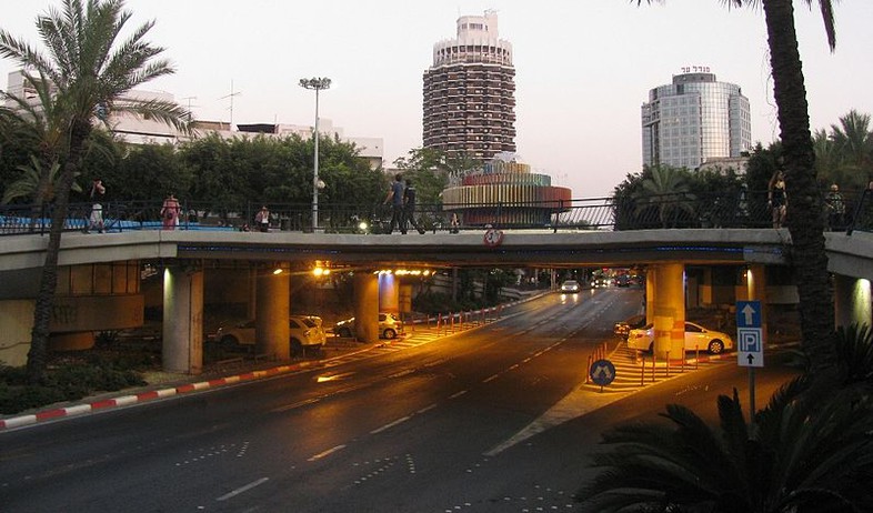 דינזגוף, תל אביב (צילום: מצילומי יהודית גרעין-כל. מתוך אתר פיקיוויקי)