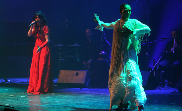 יסמין לוי בהופעה בפסטיבל תור הזהב אשדוד (צילום: לימור אדרי)