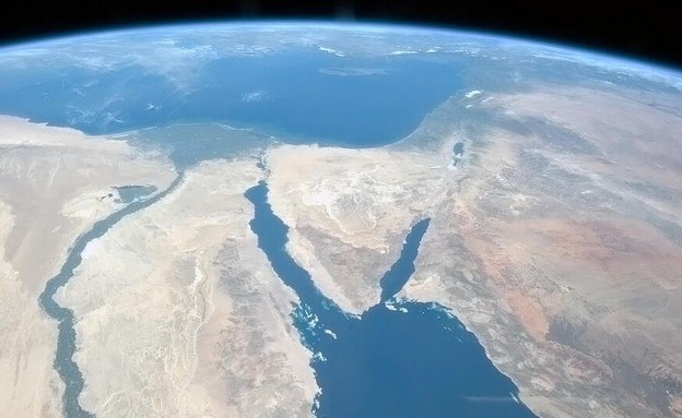 ישראל מהחלל (צילום: כריס הדפילד)