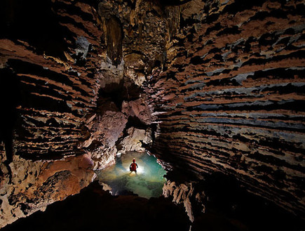 מטפס, המערה הגדולה בעולם (צילום: lostateminor.com)