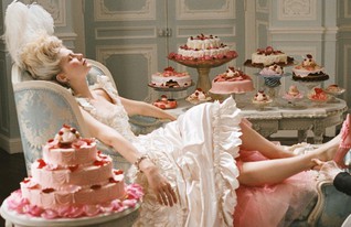 מרי אנטואנט, עוגה (צילום: www.cinema.de)