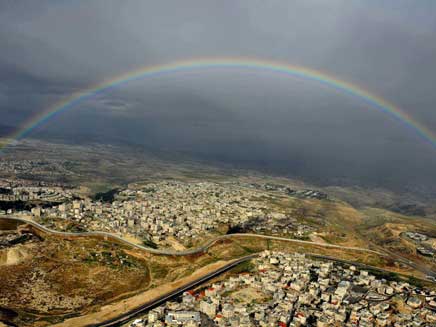 קשת במזרח ירושלים, היום (צילום: אמנון זיו משטרת ישראל)
