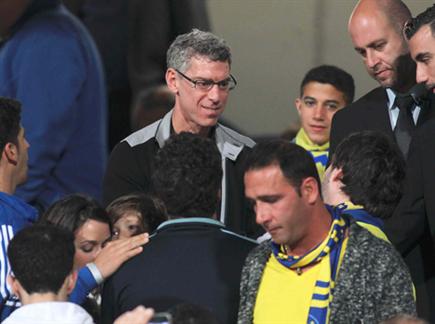 בזכות הכיס שלו. גולדהאר