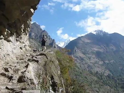 "אין סיבה לחזור לארץ", הרי נפאל (צילום: חדשות 2)