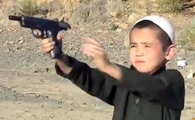 טרוריסטים בגיל 5 (צילום: liveleak)