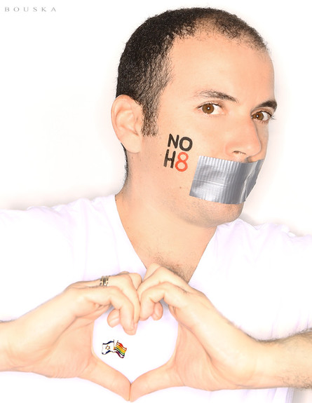 שי דויטש קמפיין נגד הומופוביה (צילום: NOH8 אדם בוסקה )