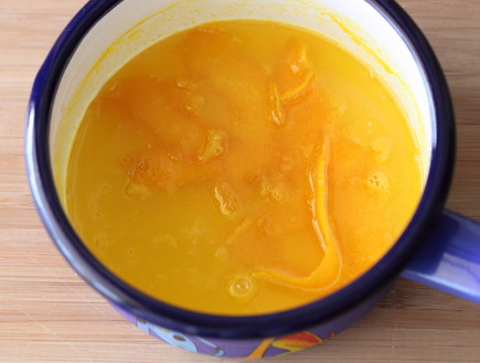 עוגת תפוזים וסולת - הרוטב (צילום: חן שוקרון, mako אוכל)