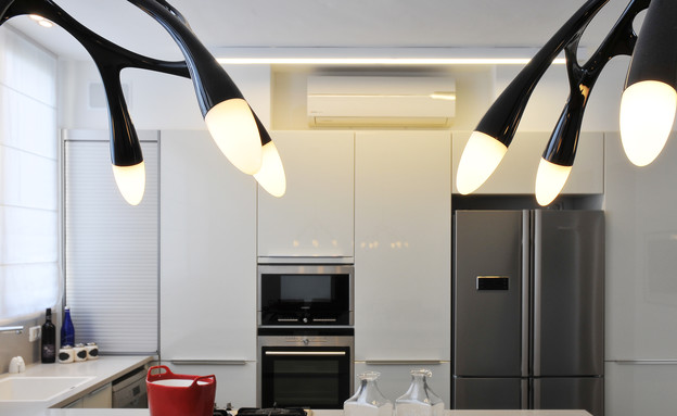 בית בשרון, מטבח מנורות