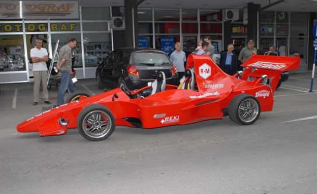 מכונית פורמולה 1 תוצרת בית