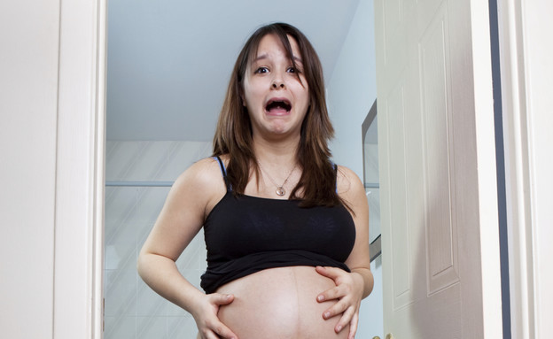 אישה בהריון ירידת מים (צילום: ThinkStock, getty images)