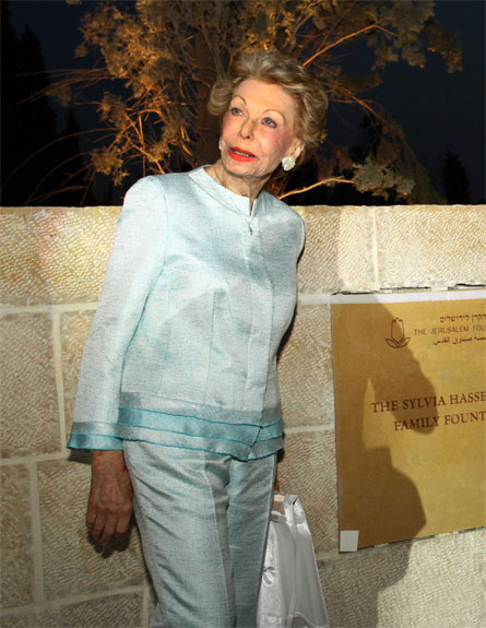 סילביה האנספלד, דקות לפני שהתמוטטה (צילום: קרן ירושלים, ששון תירם)