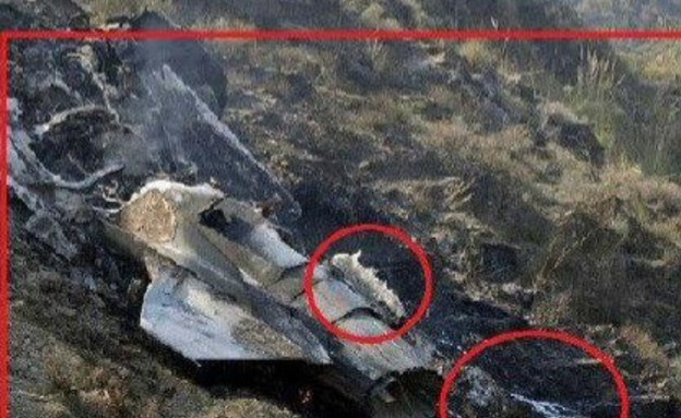 הזיוף האיראני - מטוס קרב שהופל (צילום: אל מאנאר)