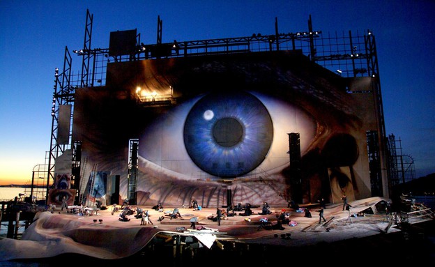 אופרה על המים, עין גדולה (צילום: wanibani.de)