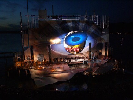 אופרה על המים, עין (צילום: presse.bregenzerfestspiele.com)