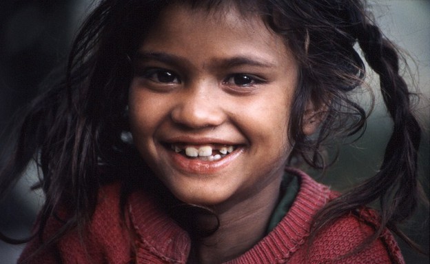 ילדה, הכפר מלאנה (צילום: יותם יעקובסון)