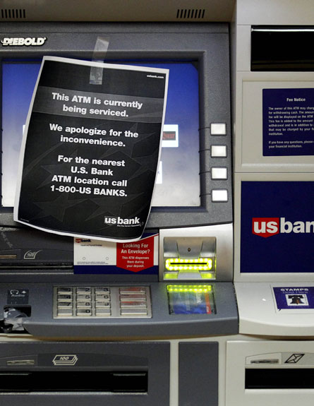 First atm. Экран ATM. ATM out of service. ATM Bank. Локация ATM.