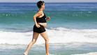 אישה בהריון רצה (צילום: Thinkstock, getty images)