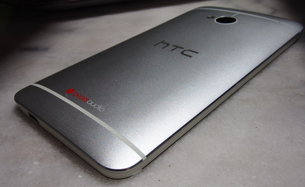 HTC One (צילום: ניב ליליאן, NEXTER)