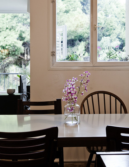 לימור מעוז אביב, שולחן אוכל אגרטל (צילום: הגר דופלט)