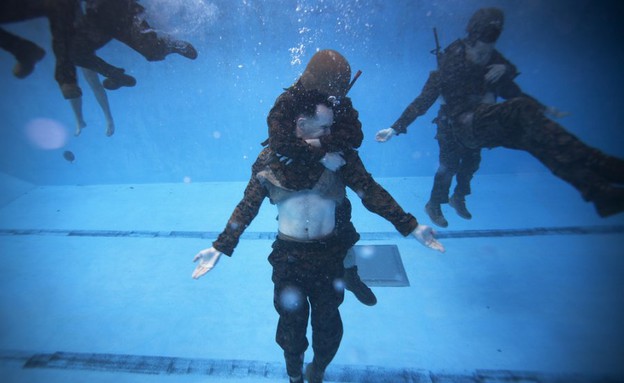 אימון צלילה של המארינס (צילום: כוחות המארינס האמריקאים)