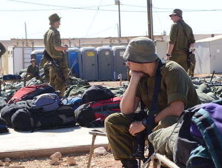 חיילי חיל הנדסה קרבית (צילום: ליאור עפרון, עיתון 