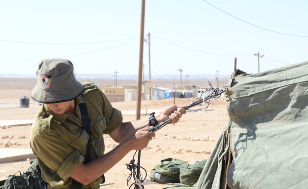 חיילים בהנדסה קרבית (צילום: ליאור עפרון, עיתון "במחנה")
