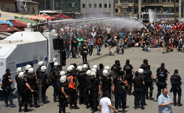 טורקיה מהומות (צילום: AP)