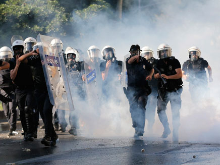 מהומות טורקיה (צילום: חדשות 2)
