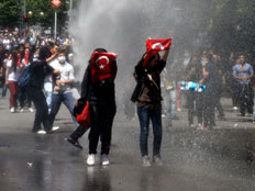 מהומות בטורקיה (צילום: AP)