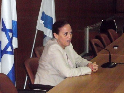 רות קלדרון במפגש בכנסת עם נוער גאה (צילום: דני זאק)