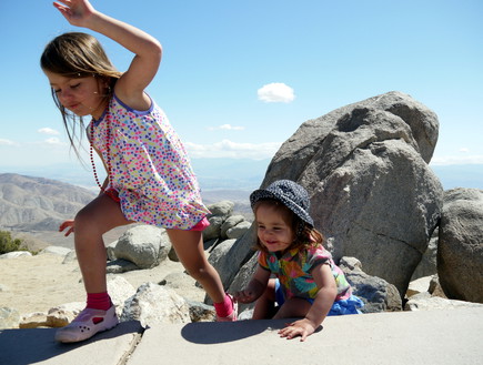 בנותיו של שי גל מטפסות (צילום: שי גל 2)