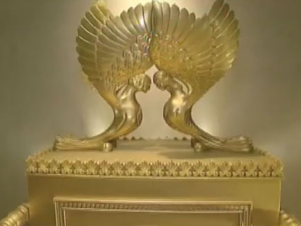 המזבח ממתין לעבור לבית המקדש (צילום: חדשות 2)