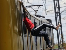 גולש רכבת מסווטו (צילום: odditycentral.com)