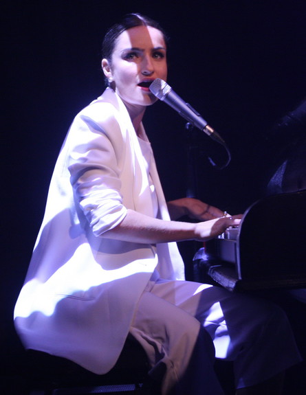 אניה בוקשטיין הופעה (צילום: אביב חופי)